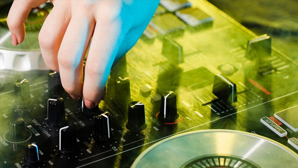 Размещение через Аффикс Групп на Русском Радио